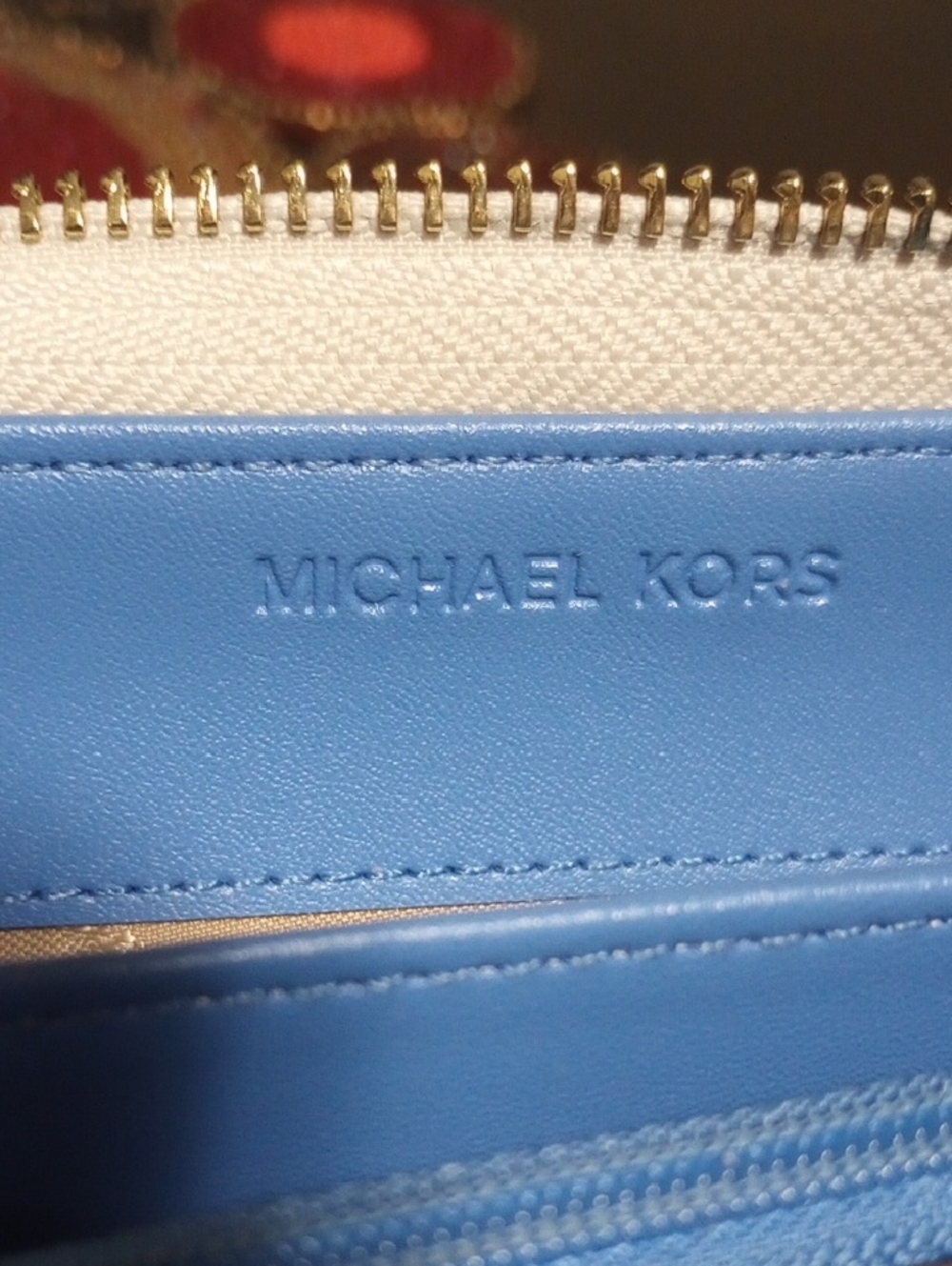 Michael Kors Wristlet Vanilla/Blue - Picture 11 of 17